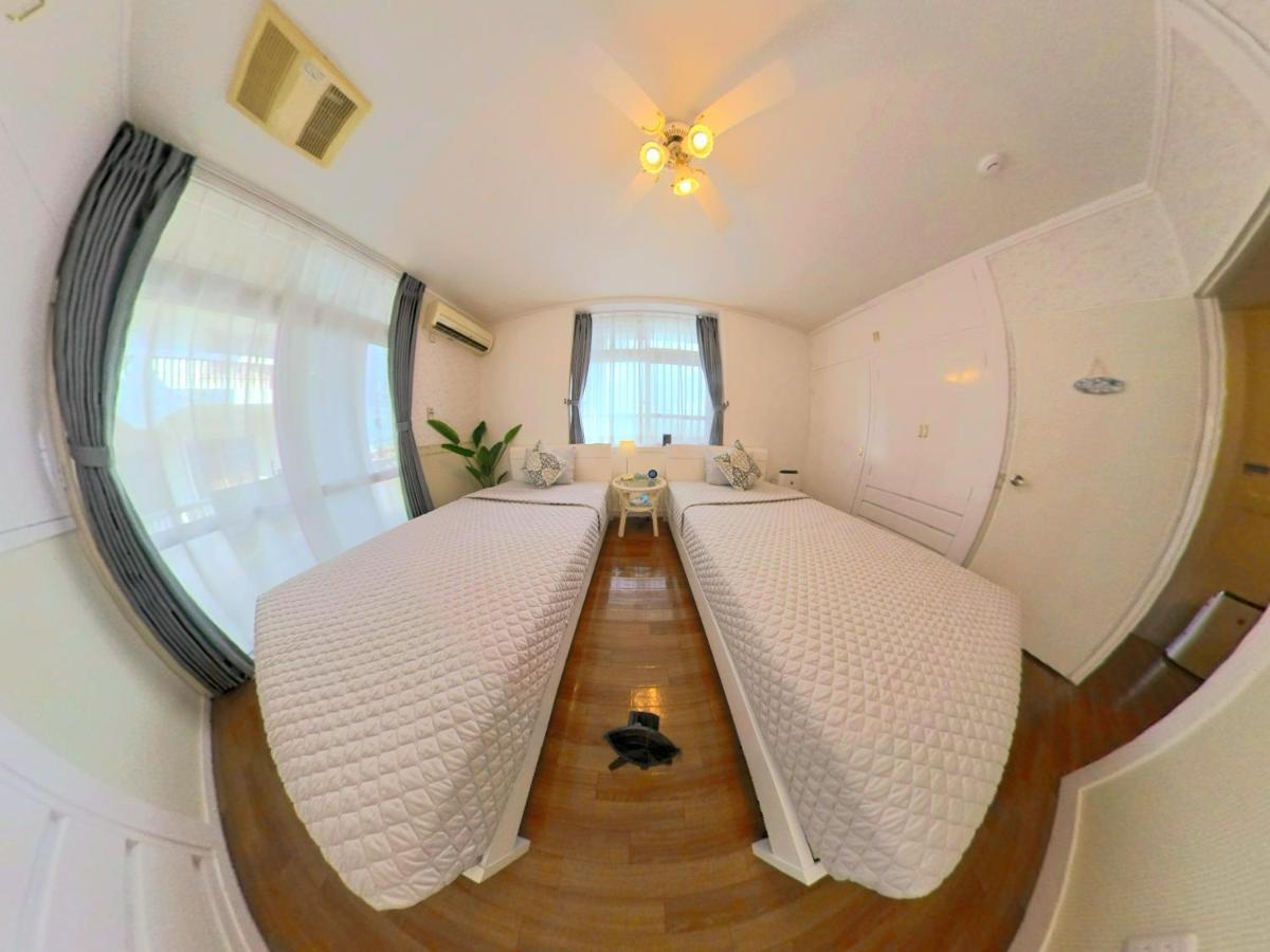 Villa Blu Okinawa Chatan: Arena-Adjacent Vacation Rental Exterior photo