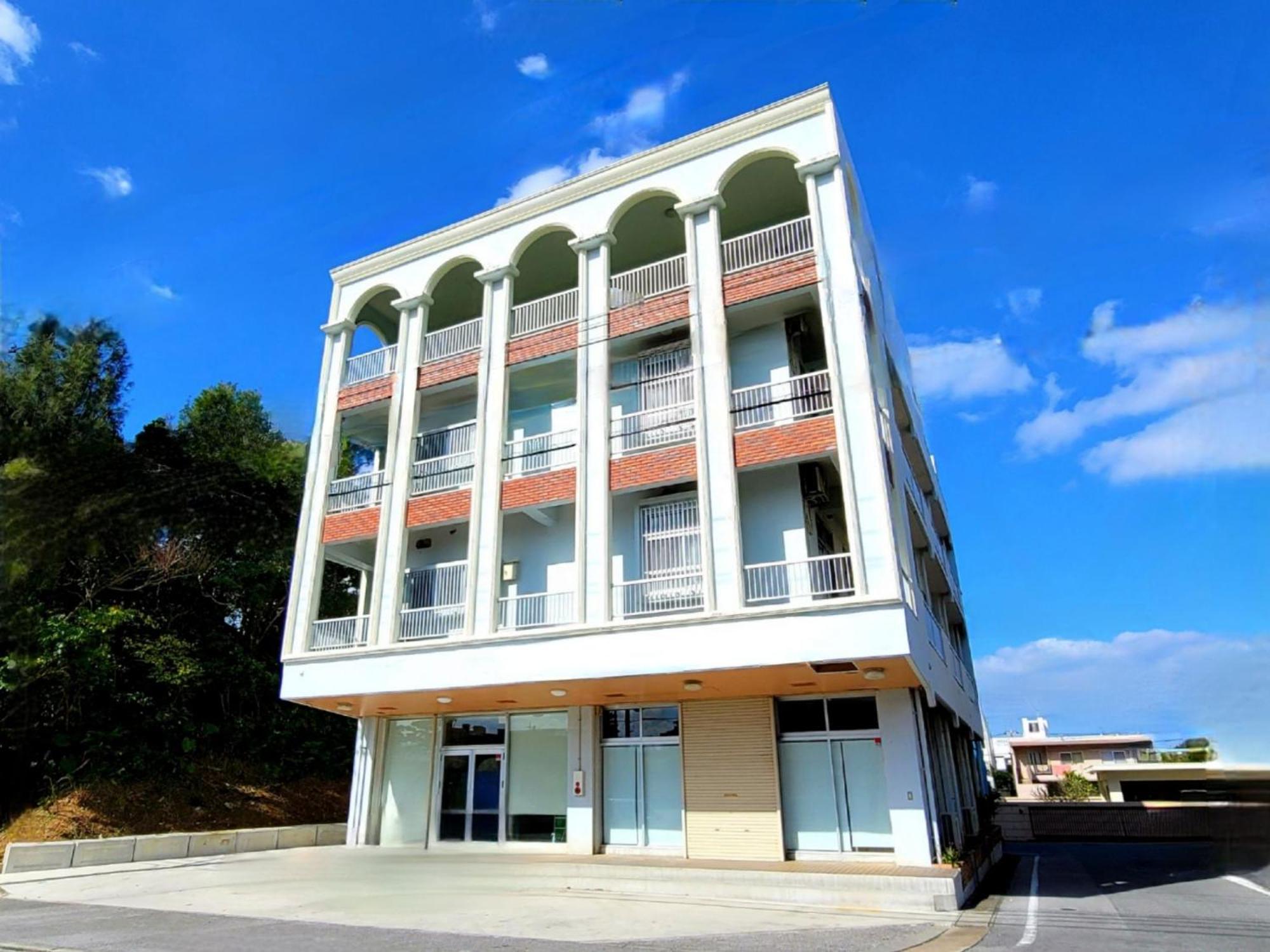 Villa Blu Okinawa Chatan: Arena-Adjacent Vacation Rental Exterior photo